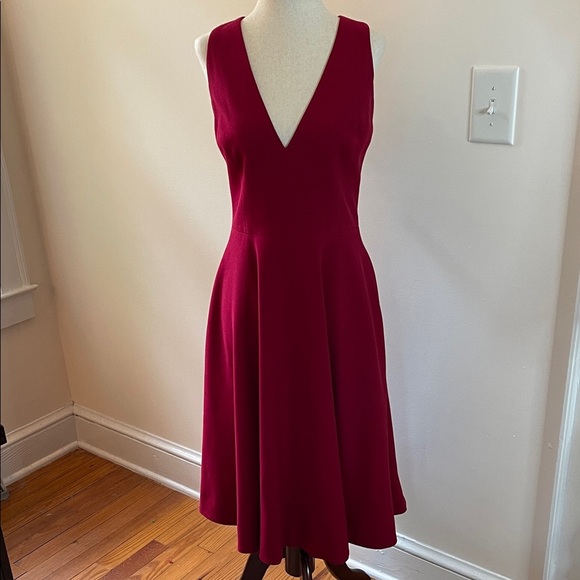 Dress the Population Catalina Red V-Neck Fit & Flare Dress M EUC Pockets - Picture 2 of 10